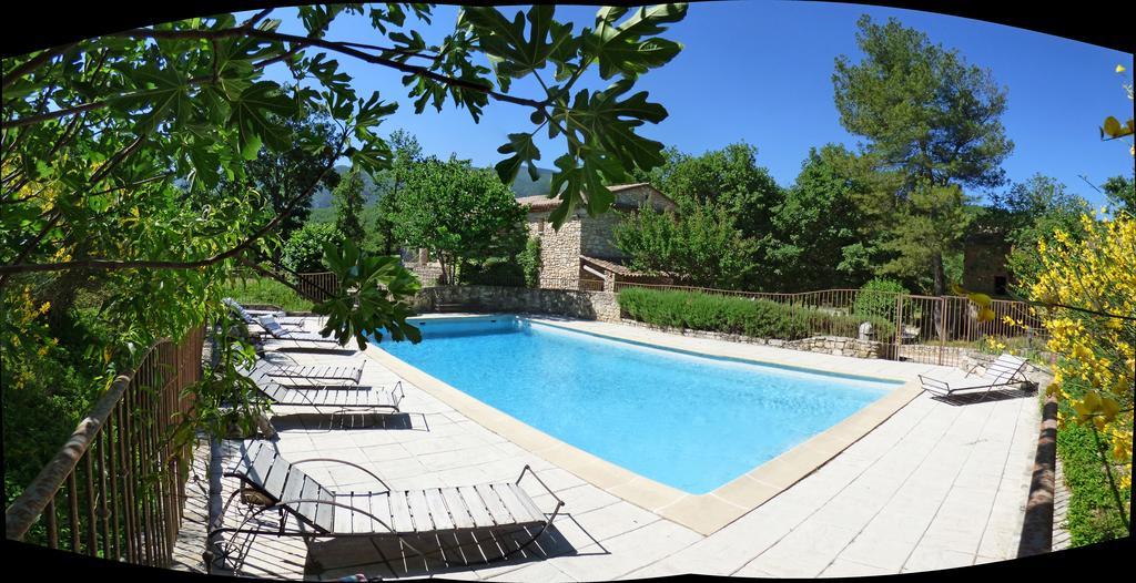 Hotel Lou Caleu Restaurant Le Rocher Des Abeilles Saint-Martin-de-Castillon Exteriör bild