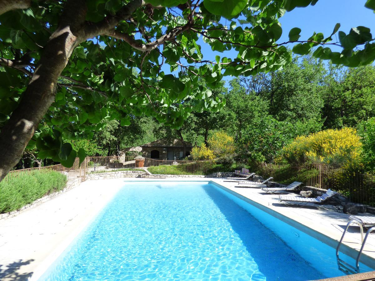 Hotel Lou Caleu Restaurant Le Rocher Des Abeilles Saint-Martin-de-Castillon Exteriör bild